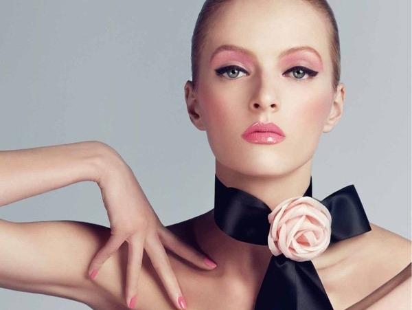 Розовая нежность от Dior