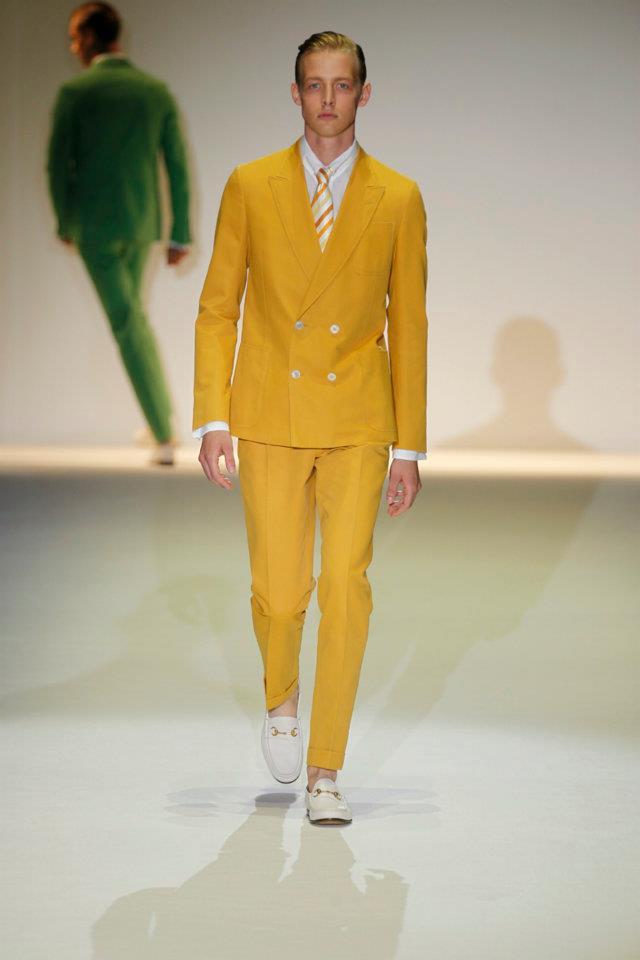 Gucci: средиземноморский шик и малиновые пиджаки