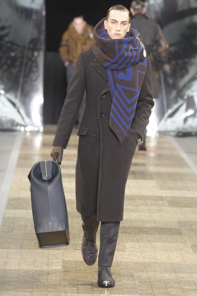 Louis Vuitton пишет повесть о 2-ух городках